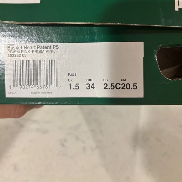 Brand New Puma Basket Heart Patent Preschool,  US Size 2/2.5/3 - Picture 6 of 8